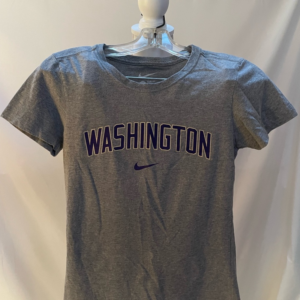 Nike Women's Gray Washington Tee